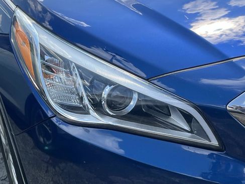 Used 2015 Hyundai Sonata Limited w/ Option Group 06 FWD image 8