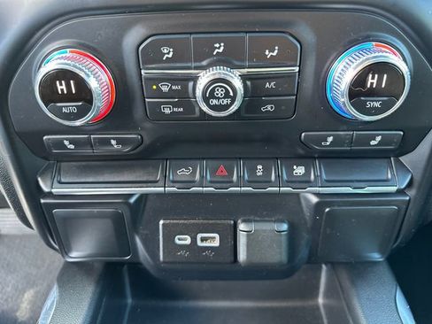 Used 2022 GMC Sierra 1500 Elevation image 32