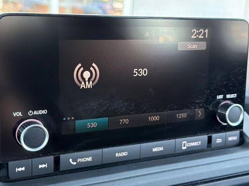 Used 2025 Honda Accord SE image 17