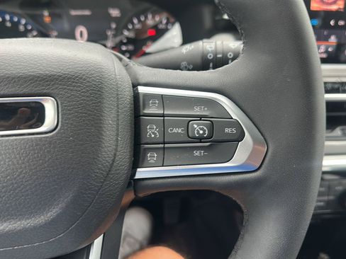 Used 2023 Jeep Compass Limited AWD/4WD image 13
