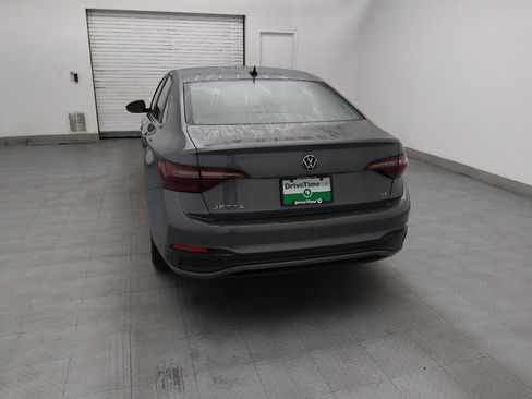 Used 2024 Volkswagen Jetta SE image 6
