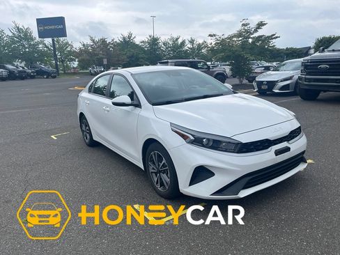 Used 2023 Kia Forte LXS w/ LXS Technology Package FWD image 1