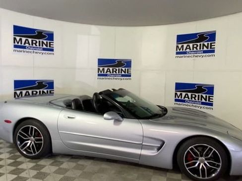 Used 1998 Chevrolet Corvette Convertible w/ Memory Pkg RWD image 3