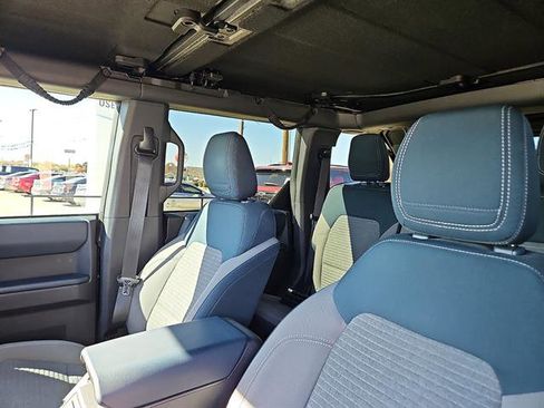 Used 2023 Ford Bronco Outer Banks image 11