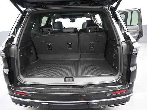 New 2026 Buick Enclave Avenir w/ Super Cruise Package AWD/4WD image 14