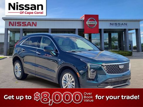 Used 2024 Cadillac XT4 Luxury FWD image 1