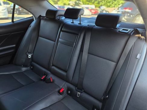 Used 2014 Lexus IS 250 AWD w/ Navigation Package image 39