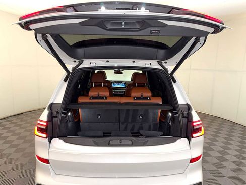 Certified 2024 BMW X7 xDrive40i w/ M Sport Package image 23