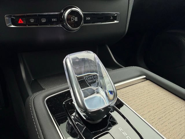 New 2026 Volvo XC90 T8 Plus w/ Protection Package Premier AWD/4WD image 21
