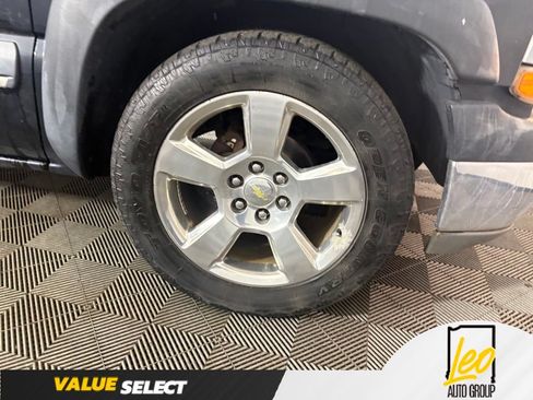 Used 2003 Chevrolet Suburban LT w/ LT Preferred Equipment Group AWD/4WD image 26