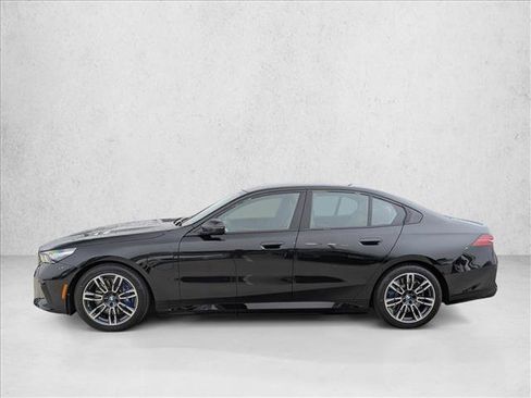 Used 2026 BMW 550e xDrive AWD/4WD image 5