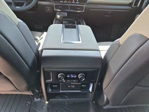 New 2026 GMC Hummer EV 4x4 Crew Cab w/ LPO, Dark Essentials Package image 32
