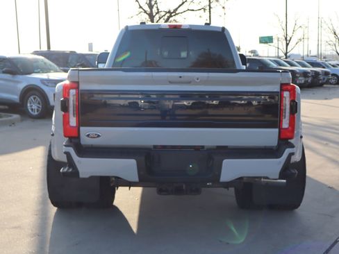 Used 2025 Ford F450 Platinum image 6