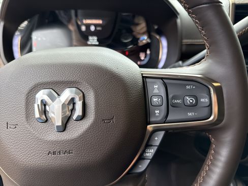 Used 2025 RAM 3500 Longhorn image 26