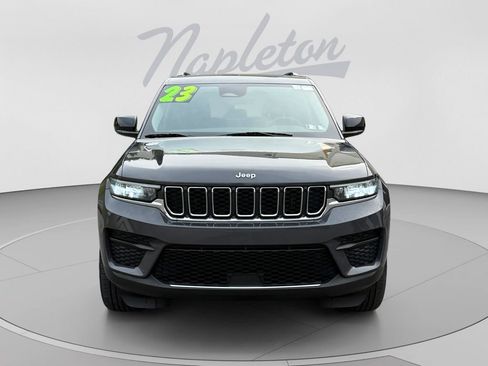 Certified 2023 Jeep Grand Cherokee Laredo AWD/4WD image 9