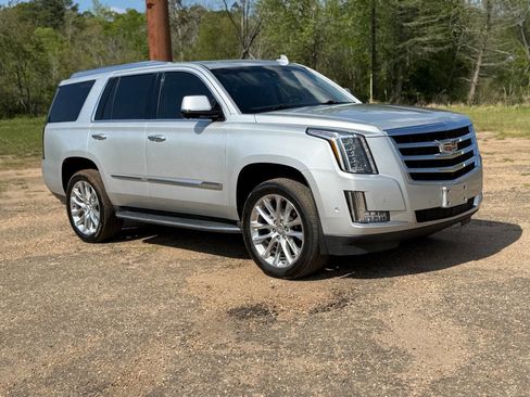 Used 2017 Cadillac Escalade Luxury image 7