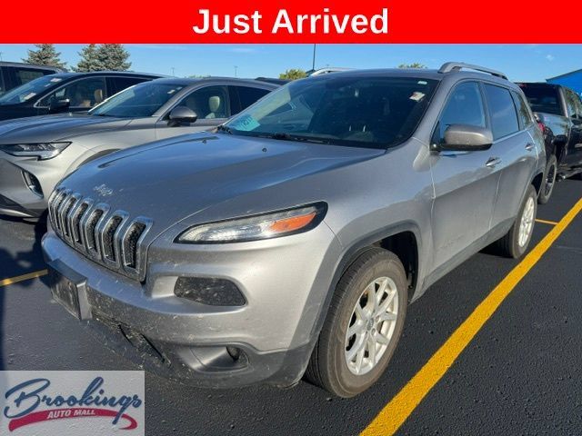 Used 2016 Jeep Cherokee Latitude AWD/4WD image 1