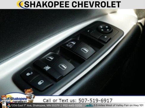 Used 2019 Dodge Journey SE FWD image 2