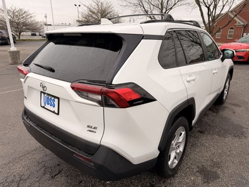 Used 2019 Toyota RAV4 XLE w/ Convenience Package image 3