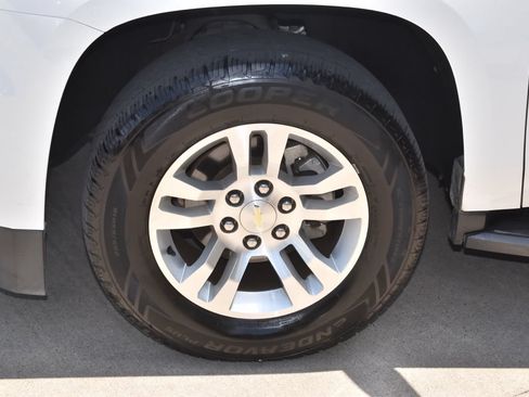 Used 2017 Chevrolet Tahoe LT RWD image 40