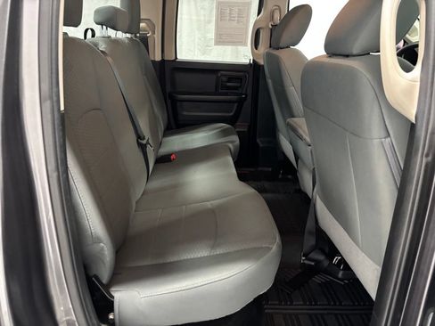 Used 2018 RAM 1500 Express AWD/4WD image 44