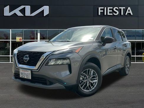 Used 2023 Nissan Rogue S AWD/4WD image 2