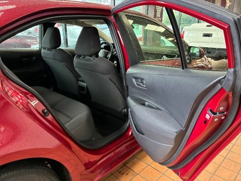 Used 2022 Toyota Corolla LE image 17