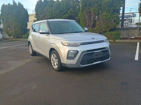 Used 2021 Kia Soul LX image 3