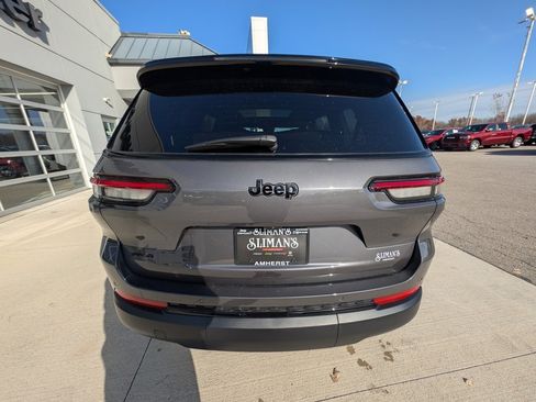 New 2025 Jeep Grand Cherokee L Limited image 10