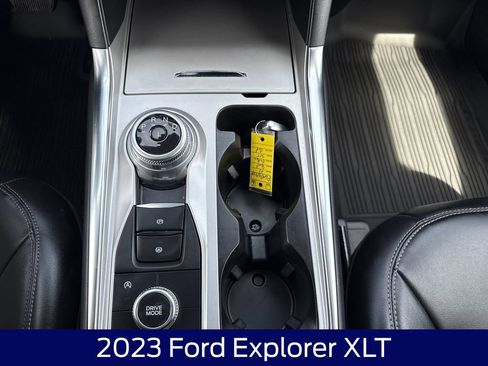 Used 2023 Ford Explorer XLT w/ Equipment Group 202A AWD/4WD image 27