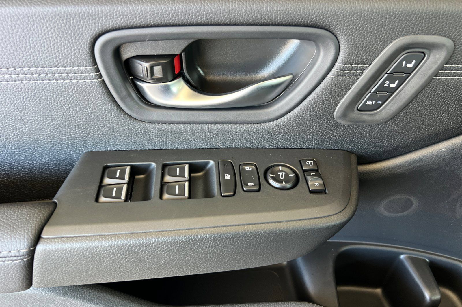 New 2026 Honda Pilot Touring image 8