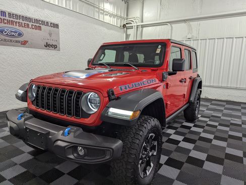 Used 2024 Jeep Wrangler Unlimited Rubicon 4xe AWD/4WD image 3