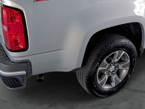 Used 2020 Chevrolet Colorado Z71 image 13