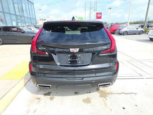 Used 2024 Cadillac XT4 Premium Luxury image 6