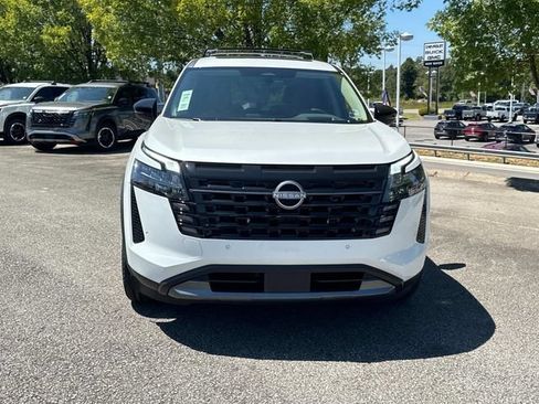 New 2026 Nissan Pathfinder Platinum AWD/4WD image 9