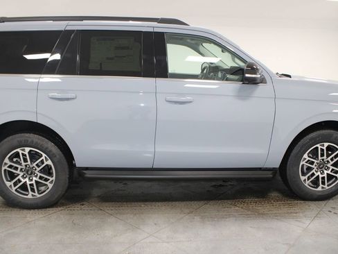 New 2026 Ford Expedition Active image 10