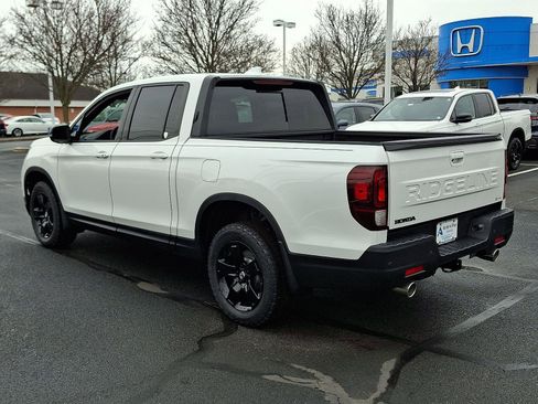 New 2026 Honda Ridgeline Black Edition image 4