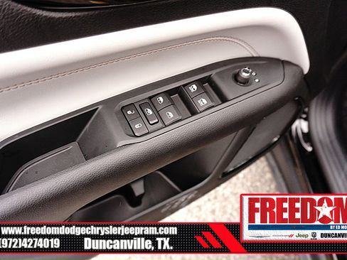 New 2026 Jeep Compass Limited image 40