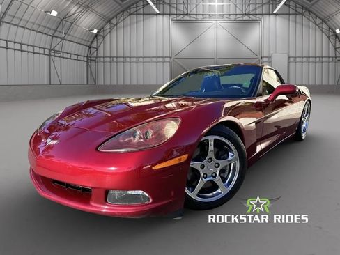 Used 2006 Chevrolet Corvette Coupe w/ Preferred Equipment Group RWD image 32