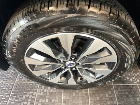 Used 2024 Subaru Outback Limited image 30