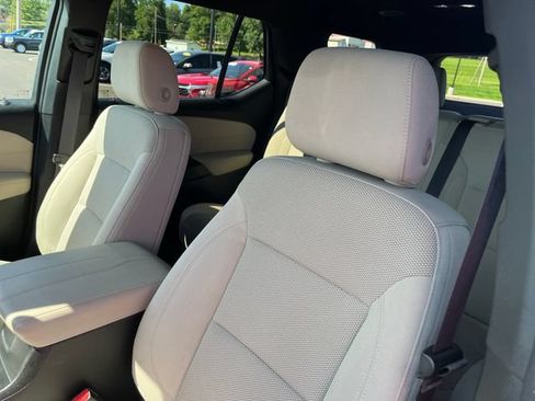 Used 2023 Chevrolet Traverse LS w/ Safety Package FWD image 12