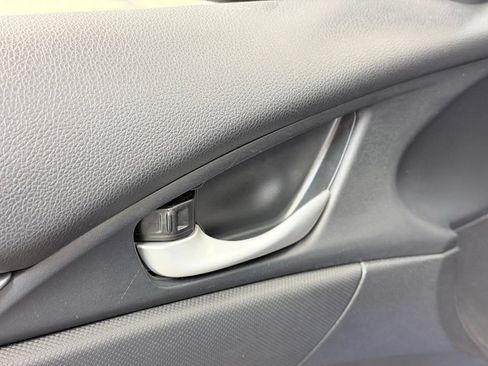 Used 2019 Honda Civic Sport image 10