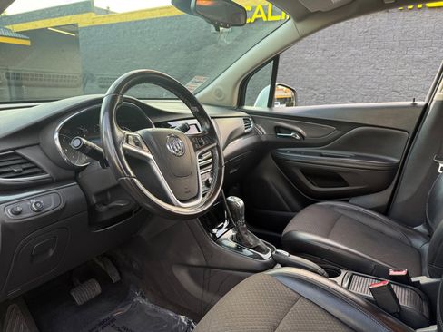 Used 2022 Buick Encore Preferred w/ Safety Package image 11