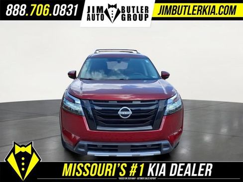 Used 2023 Nissan Pathfinder SL AWD/4WD image 21