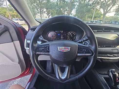 Used 2020 Cadillac XT4 Luxury FWD image 18