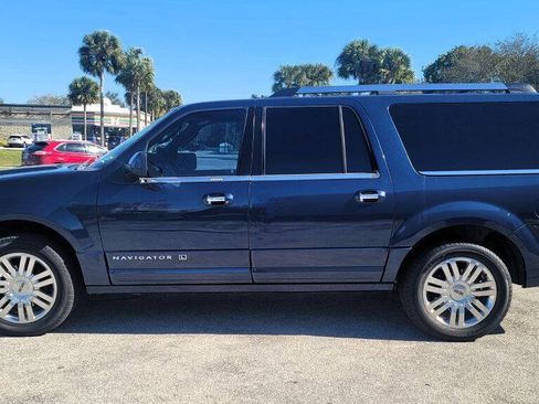 Used 2014 Lincoln Navigator L 2WD image 12