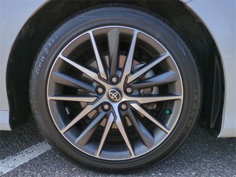 Used 2023 Toyota Camry XLE image 11