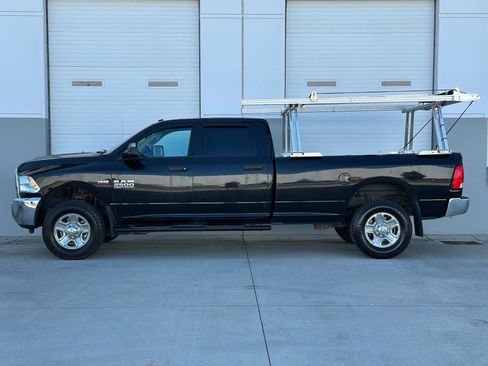 Used 2014 RAM 2500 Tradesman w/ Chrome Appearance Group AWD/4WD image 2