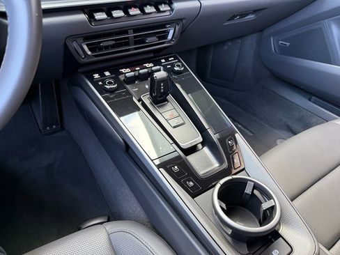 Used 2022 Porsche 911 Carrera image 22