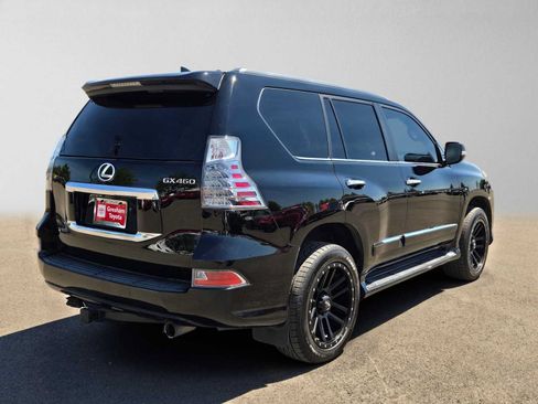 Used 2017 Lexus GX 460 Premium w/ Premium Package AWD/4WD image 3